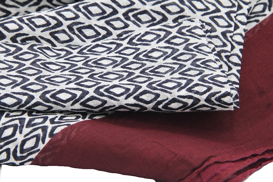 Écharpe Femme En Viscose Douce Motif Floral - 180x90 Cm, Élégante Et Chaude, Avec Boîte Cadeau